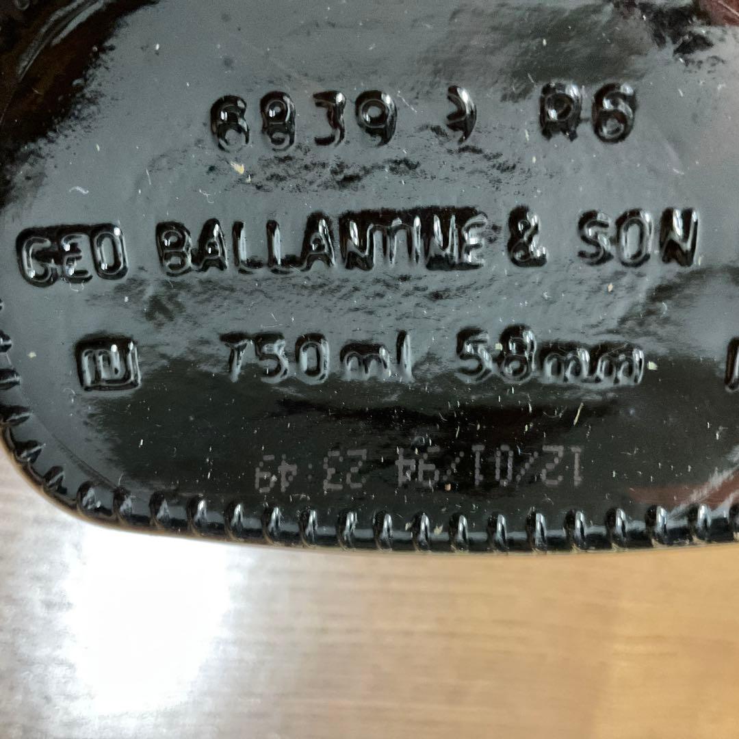 バランタイン　ファイネスト 赤青紋章 760ml 43% 未開栓 古酒　スコッチ