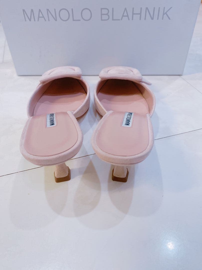 マノロブラニク ☆メイセール36未使用ペールピンク5センチヒール