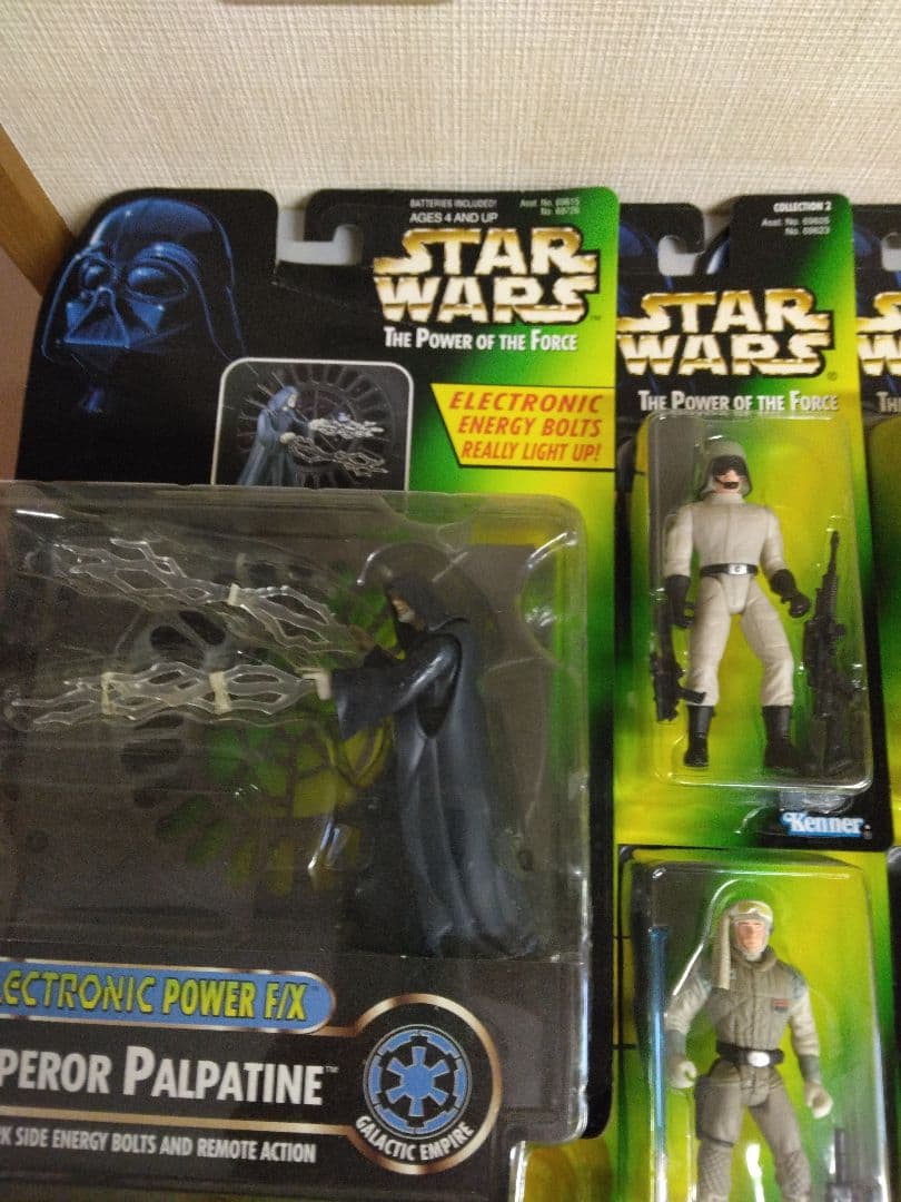 大量放出！　スターウォーズ　旧シリーズ　フィギュア26体セット　未開封品