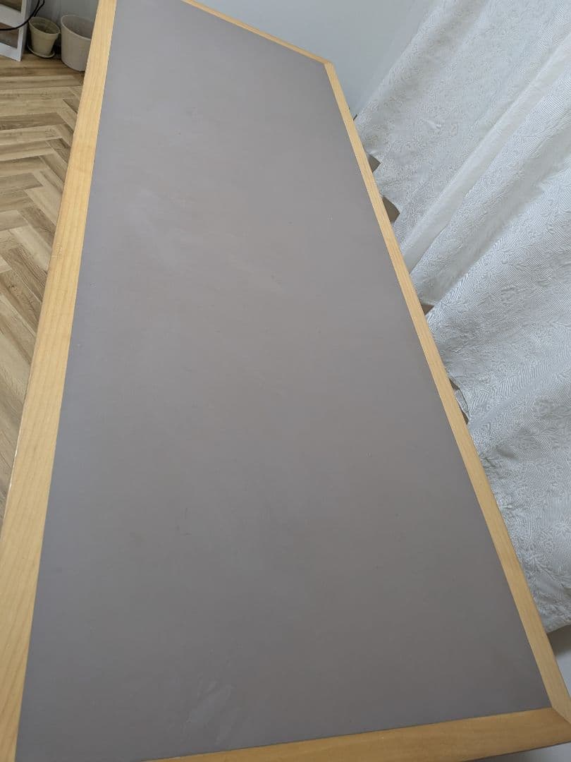 Magnus＆Olsen マグナスオルセン　リノリウムテーブル