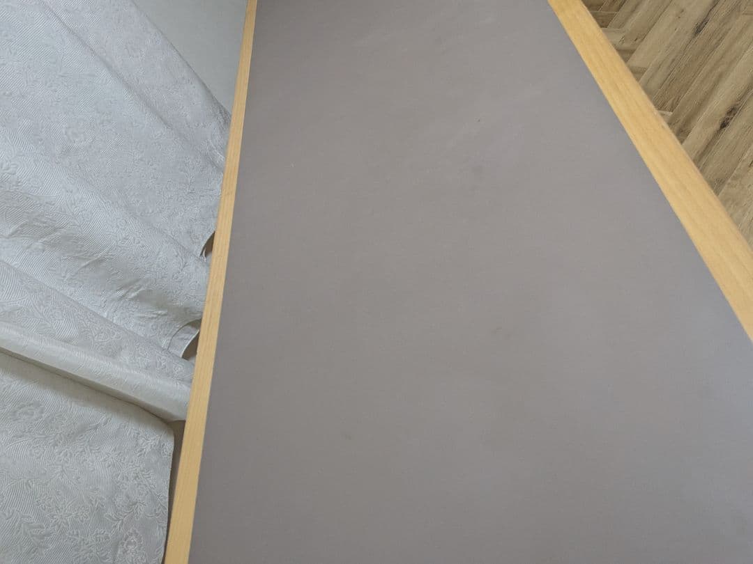 Magnus＆Olsen マグナスオルセン　リノリウムテーブル