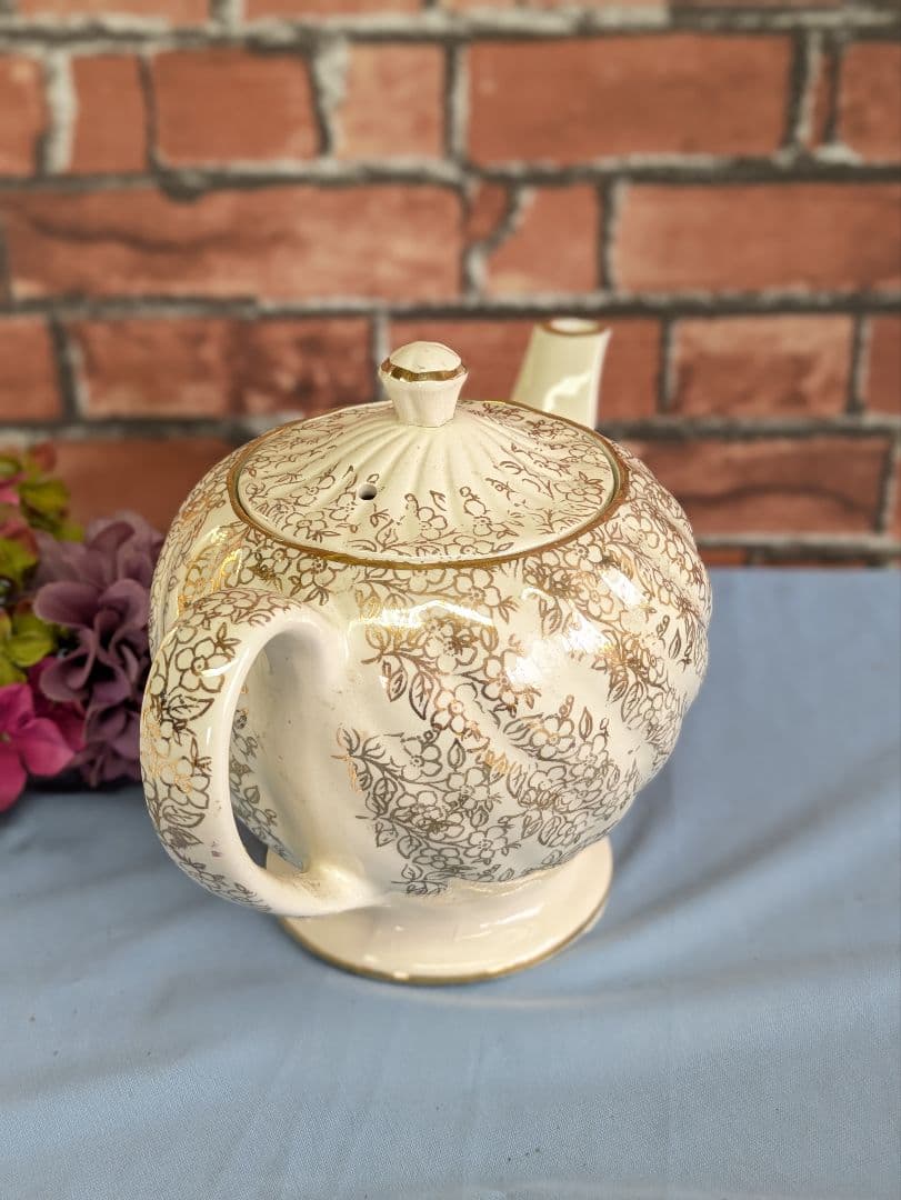 イギリス アンティーク クリノリンレディ ティーポット SALDER窯