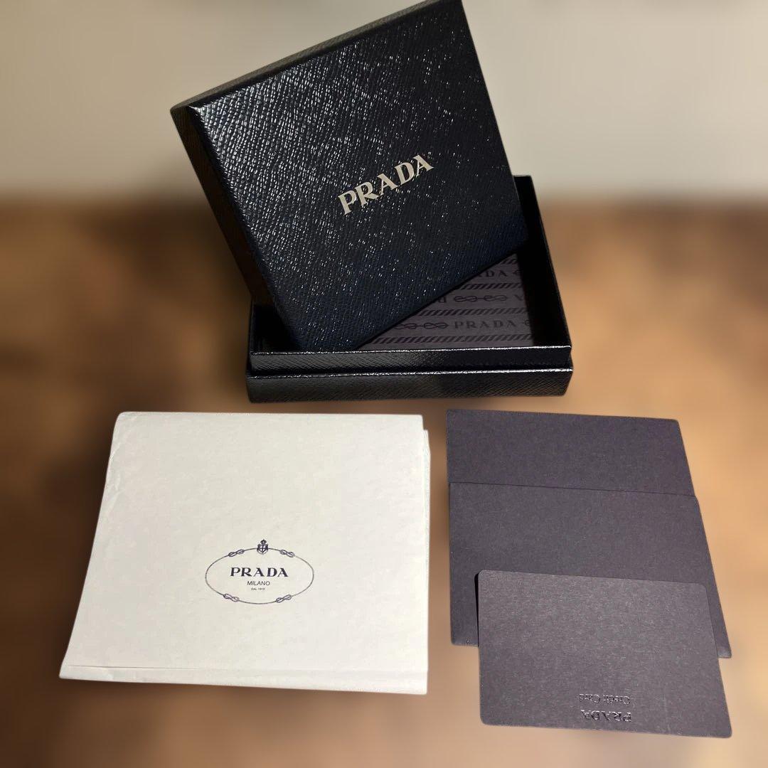 【早い者勝ち】PRADA SAFFIANO バイカラー 二つ折り財布