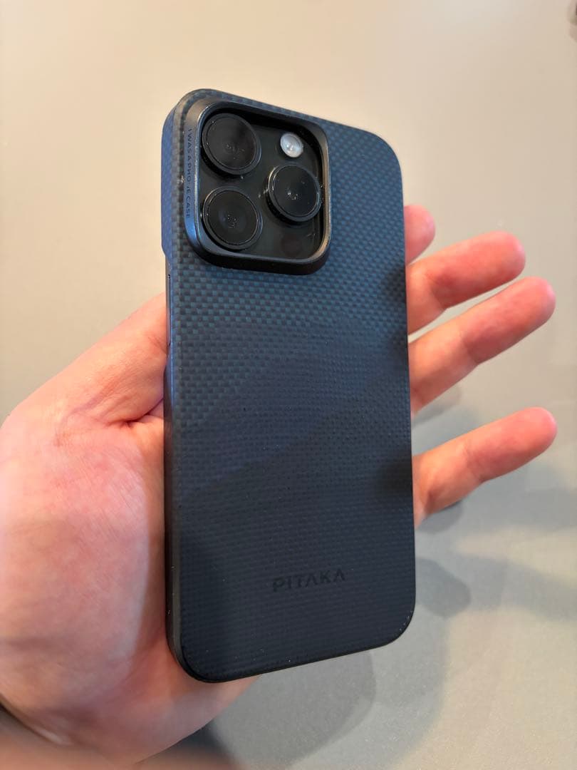 iPhone 15 Pro 512GB ブラックチタニウム　本体