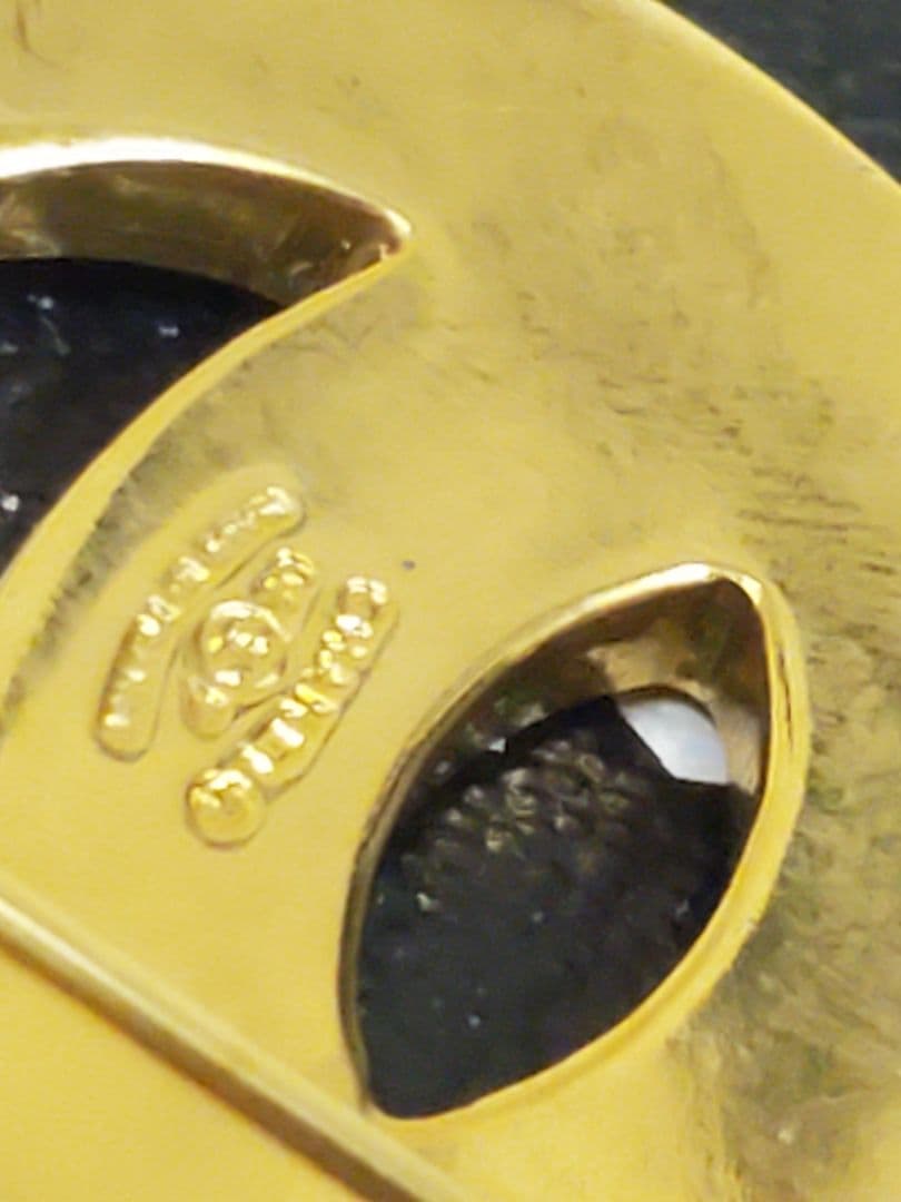 CHANEL シャネル　CCロゴブローチ ピンク