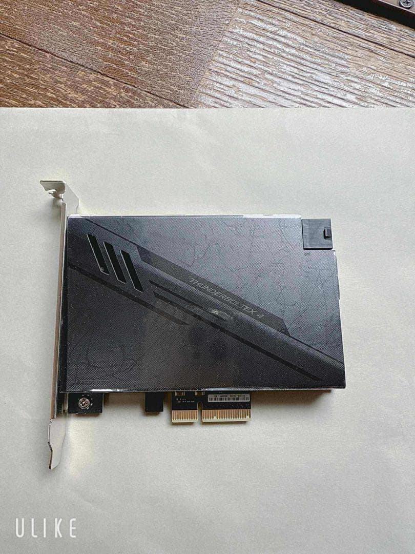 ASUS THUNDERBOLTX 4 拡張カード