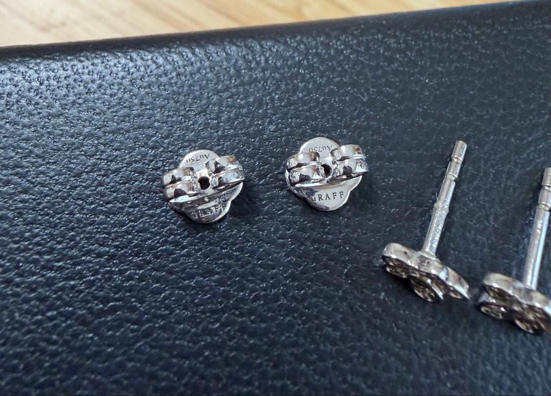 GRAFF グラフ ピアス ワイルドフラワー プティ パヴェ