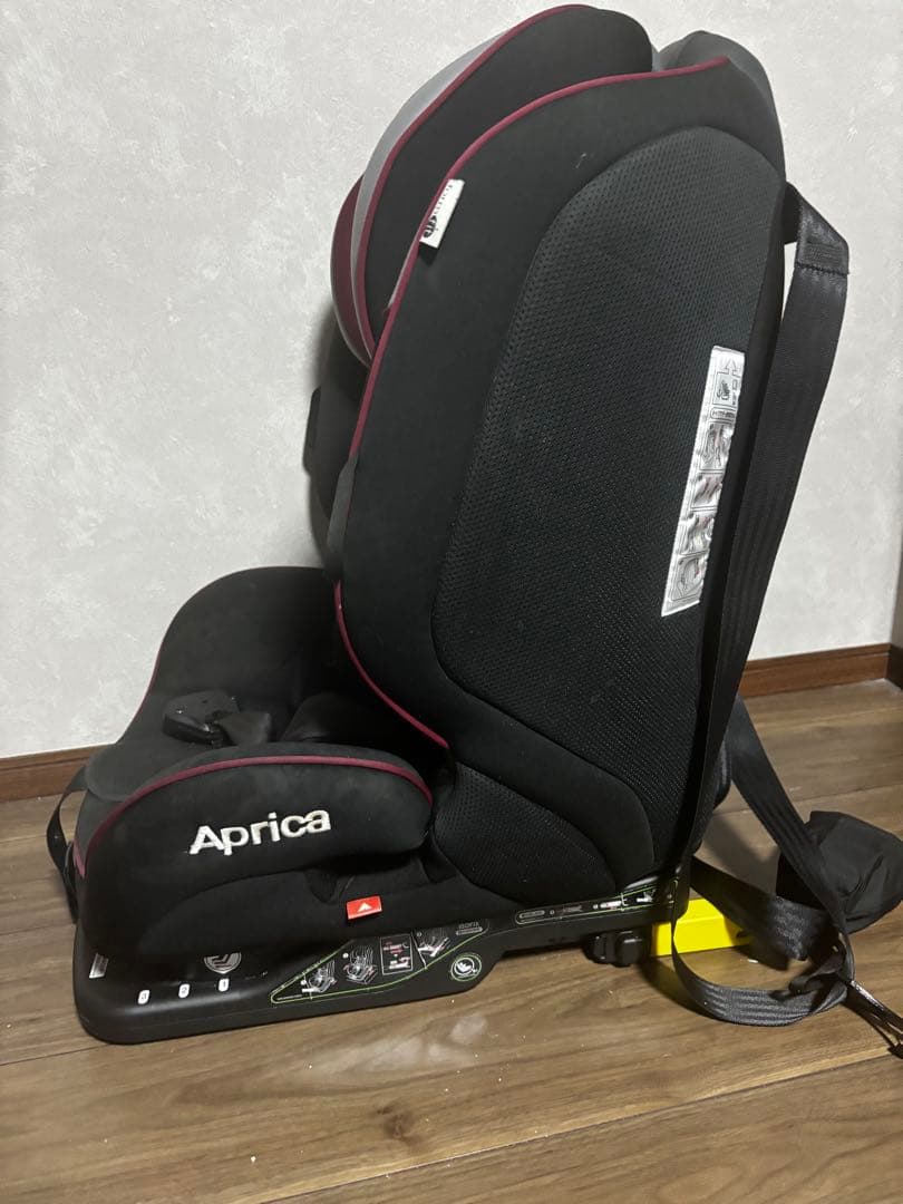 12月末まで値下げ中！Aprica チャイルド&ジュニアシート　formfit