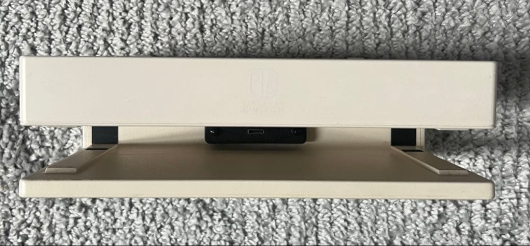 だ*く様 あつまれどうぶつの森　switch本体　ケース付き(付属品全てあり)