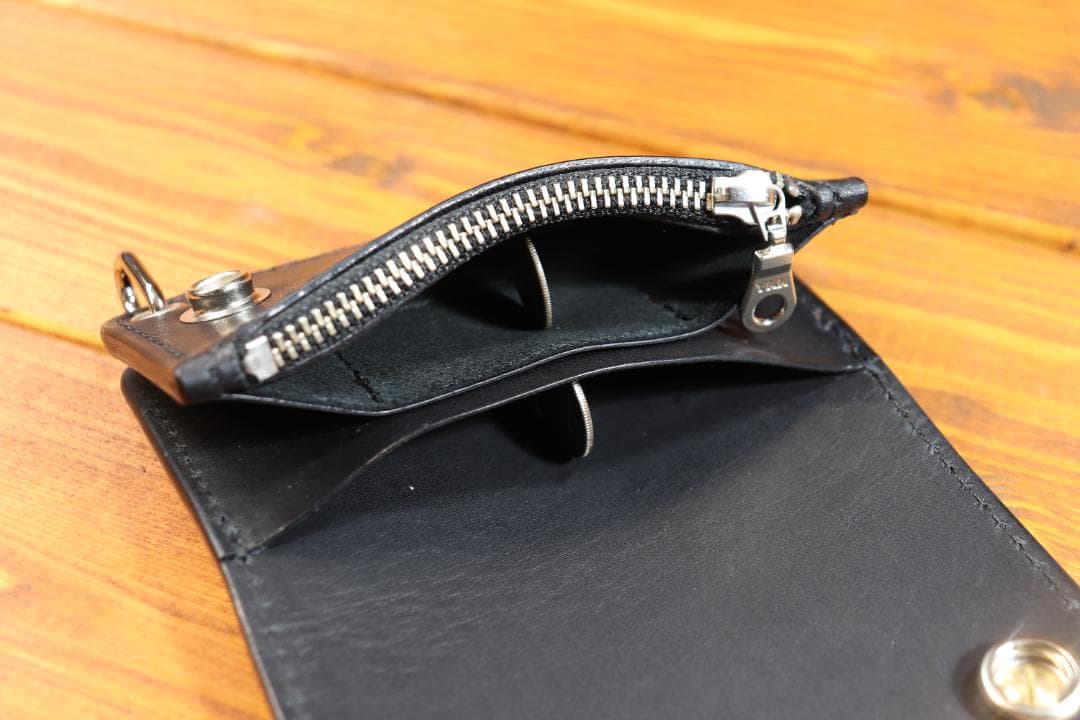 型押しクロコミニトラッカーウォレット　シルバー925アポロ コンチョ付き