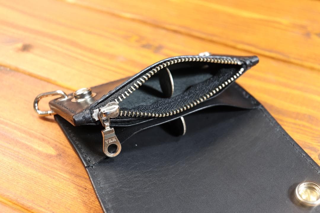 型押しクロコミニトラッカーウォレット　シルバー925アポロ コンチョ付き