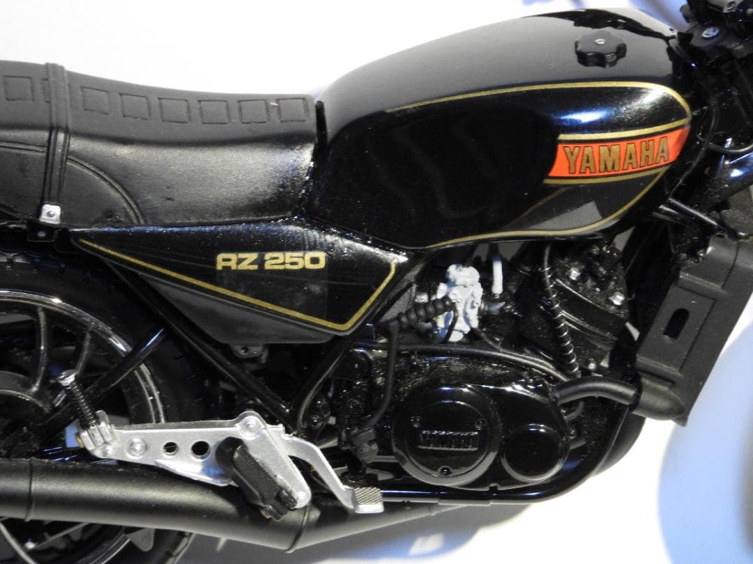Wit’s YAMAHA RZ-250 1/12　白黒2点　欠陥アリ