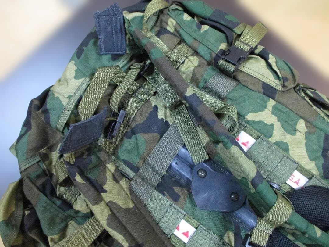 訳アリ品　未使用　米軍放出品　CFP-90　インターナルフレームバックパック