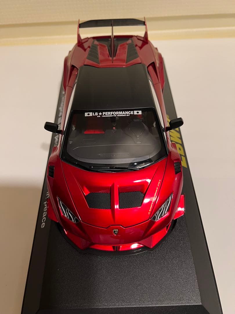 ひろ オートアート LBWK ランボルギーニウラカン1/18