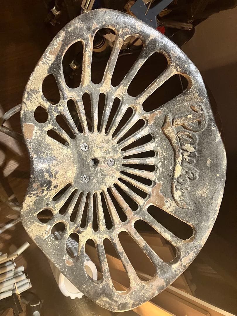 ダルトン　アイアン　スツール