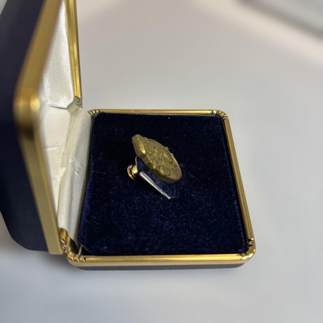 激レア　ケース付　ディズニー キャスト 勤続35年 記念ピンバッジ ピノキオ