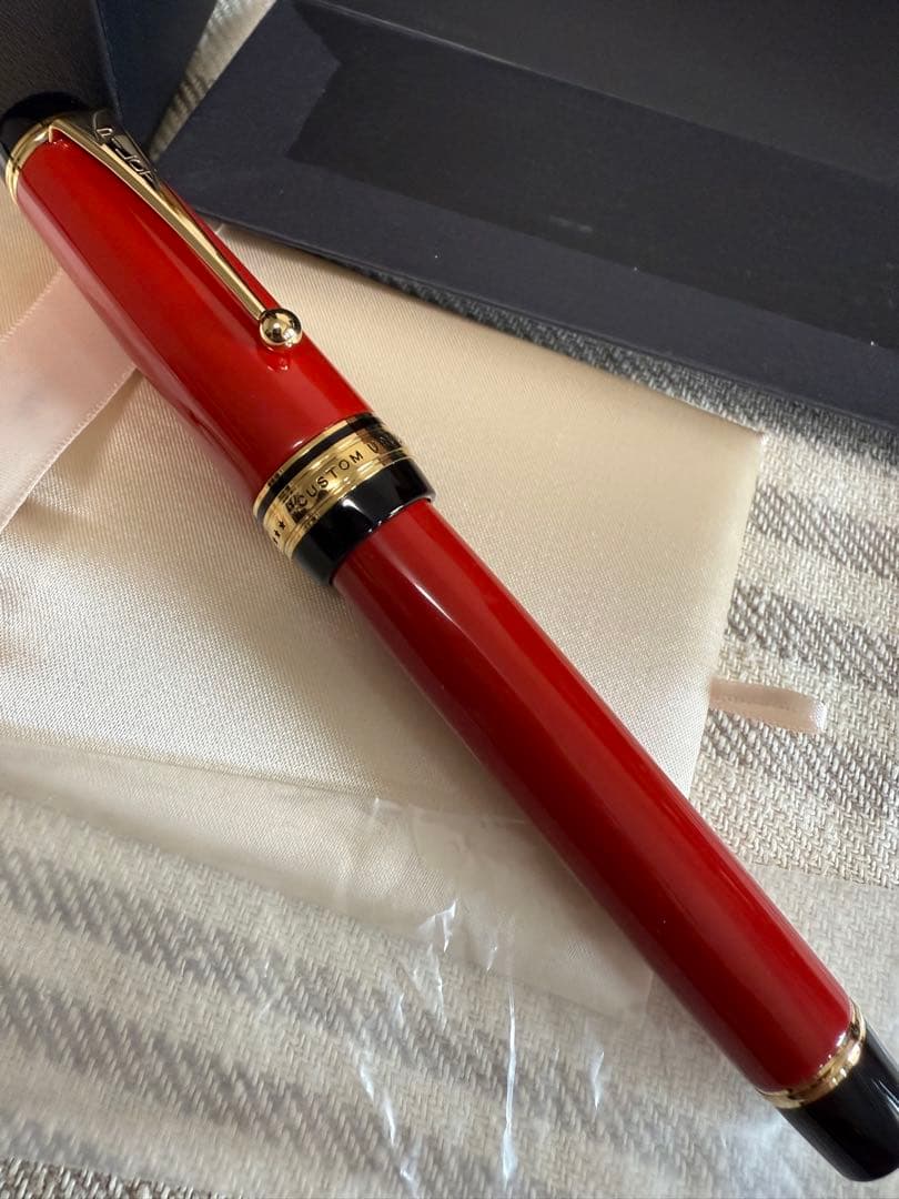 パイロット万年筆、漆、カスタム朱、30サイズペン先 万年筆 ペン先はM