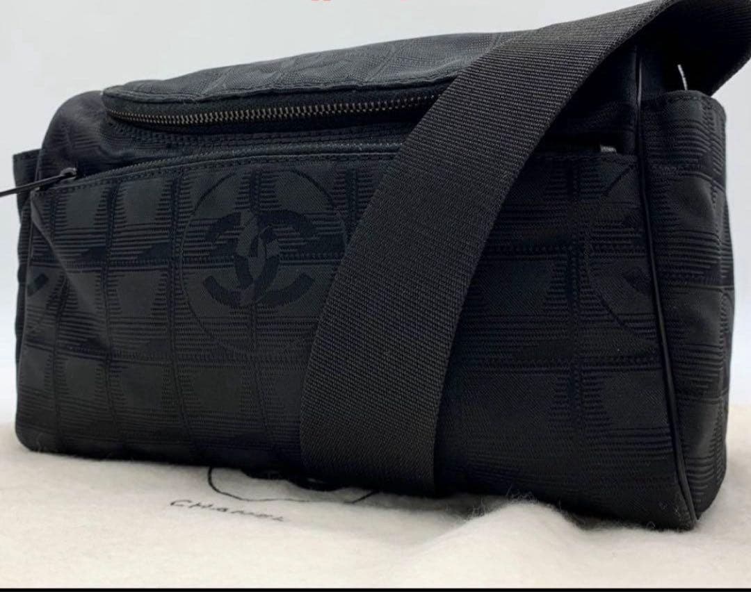 CHANEL ニュートラベルライン　ココマーク　ショルダーバッグ 黒