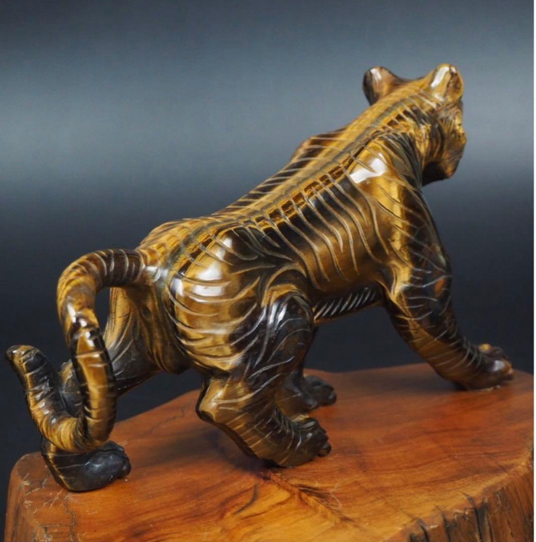 送料無料　リアルな虎目石（タイガーズアイ）彫刻　虎置物　★大珍品★