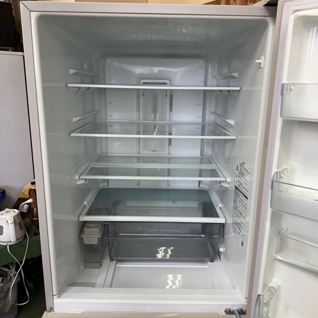 326 東芝　大型冷蔵庫　300L強　小型　家庭用　自動製氷　3ドア　右開き