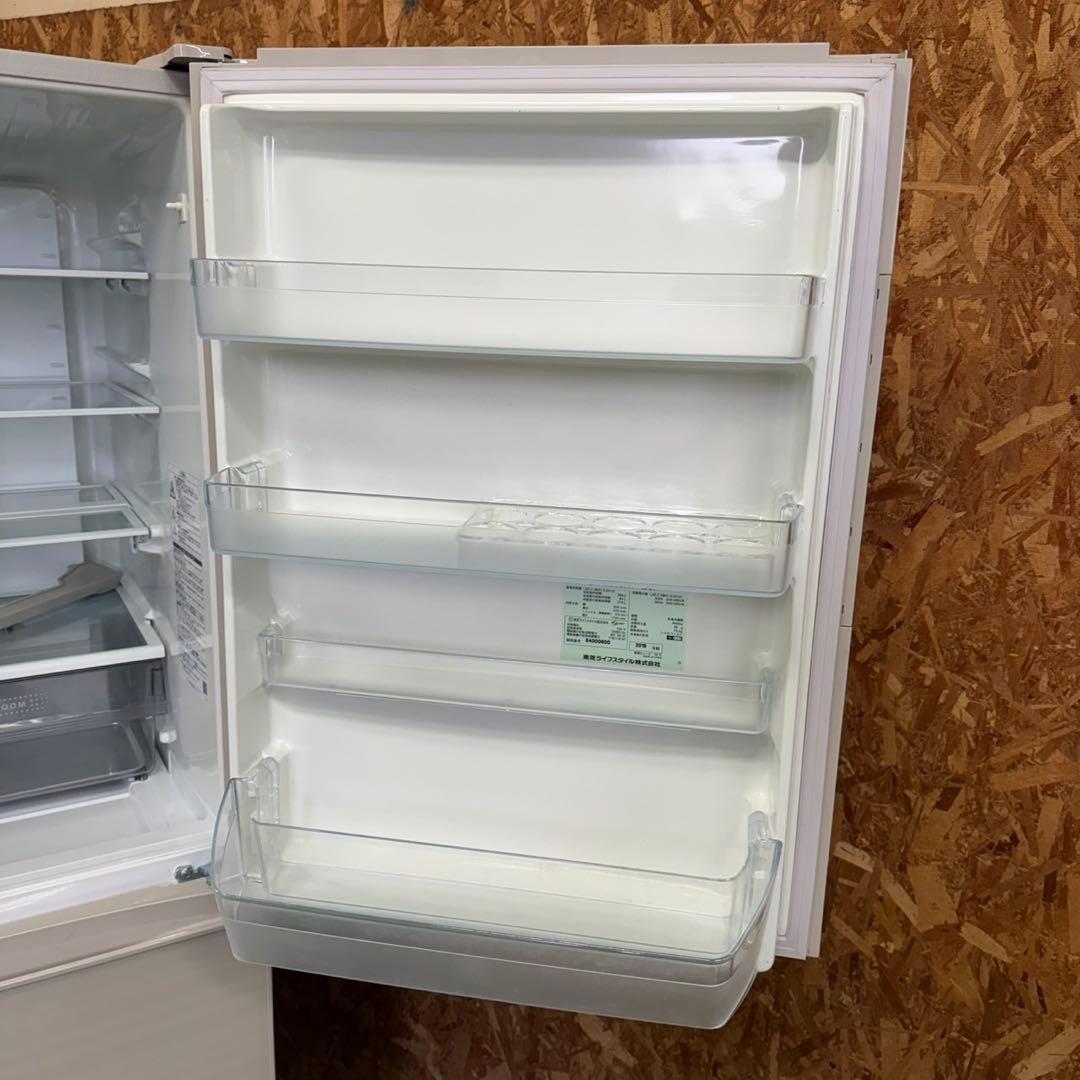 326 東芝　大型冷蔵庫　300L強　小型　家庭用　自動製氷　3ドア　右開き