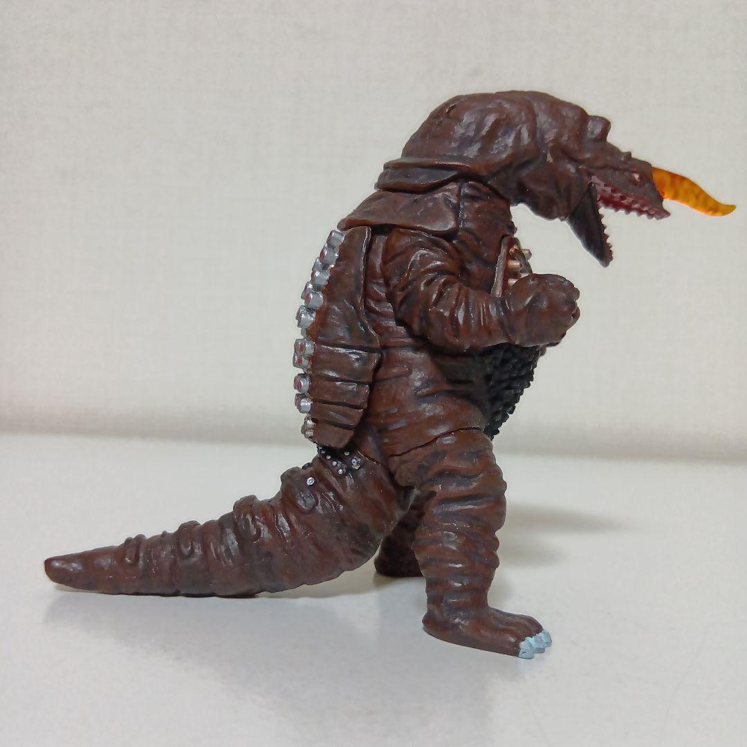 DGウルトラマン　ザラガス(B)