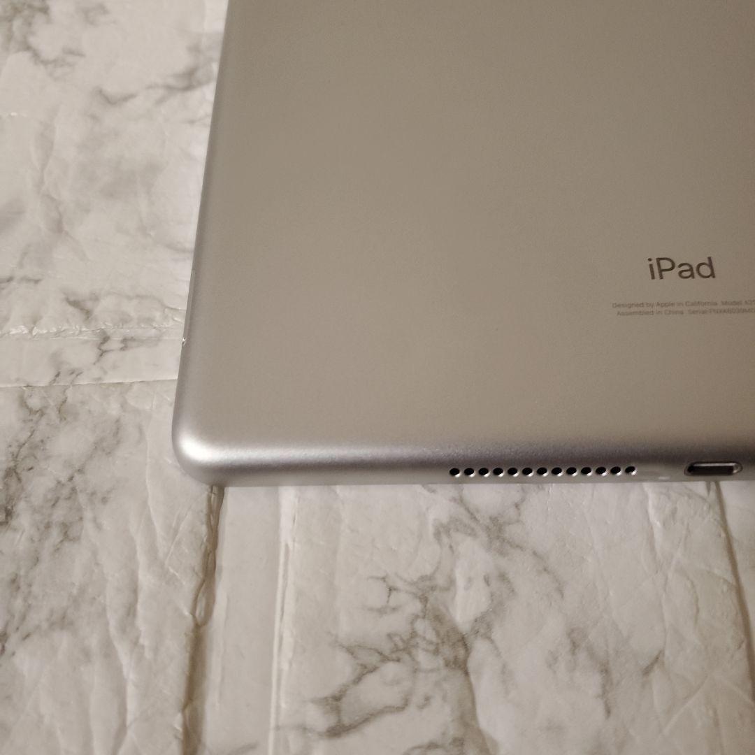 213 iPad 7世代 128GB SIMフリー シルバー