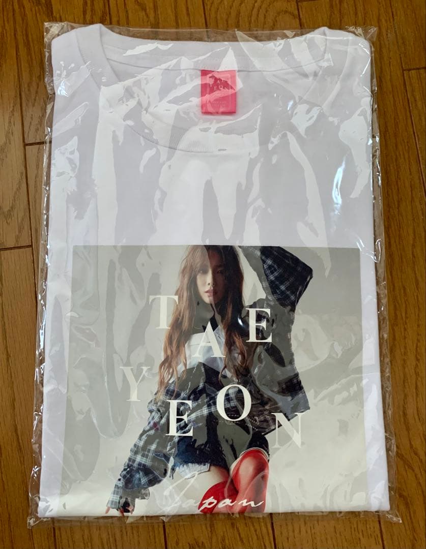 テヨン Taeyeon 少女時代 ショーケース 2018 Tシャツ Lサイズ