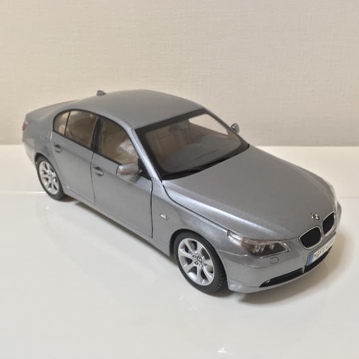 貴重！BMW 5Series 公式ライセンス商品