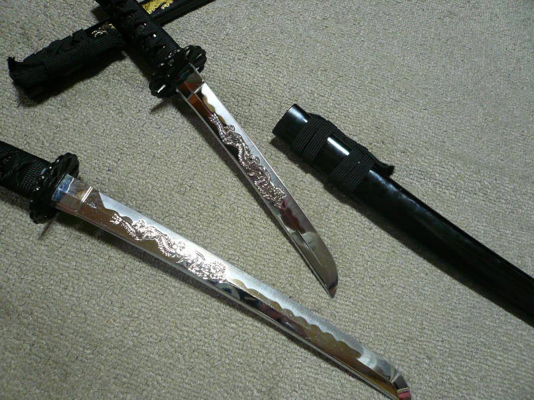 ★ミニチュア 大刀 小刀 龍彫り 模造刀 短刀 日本刀