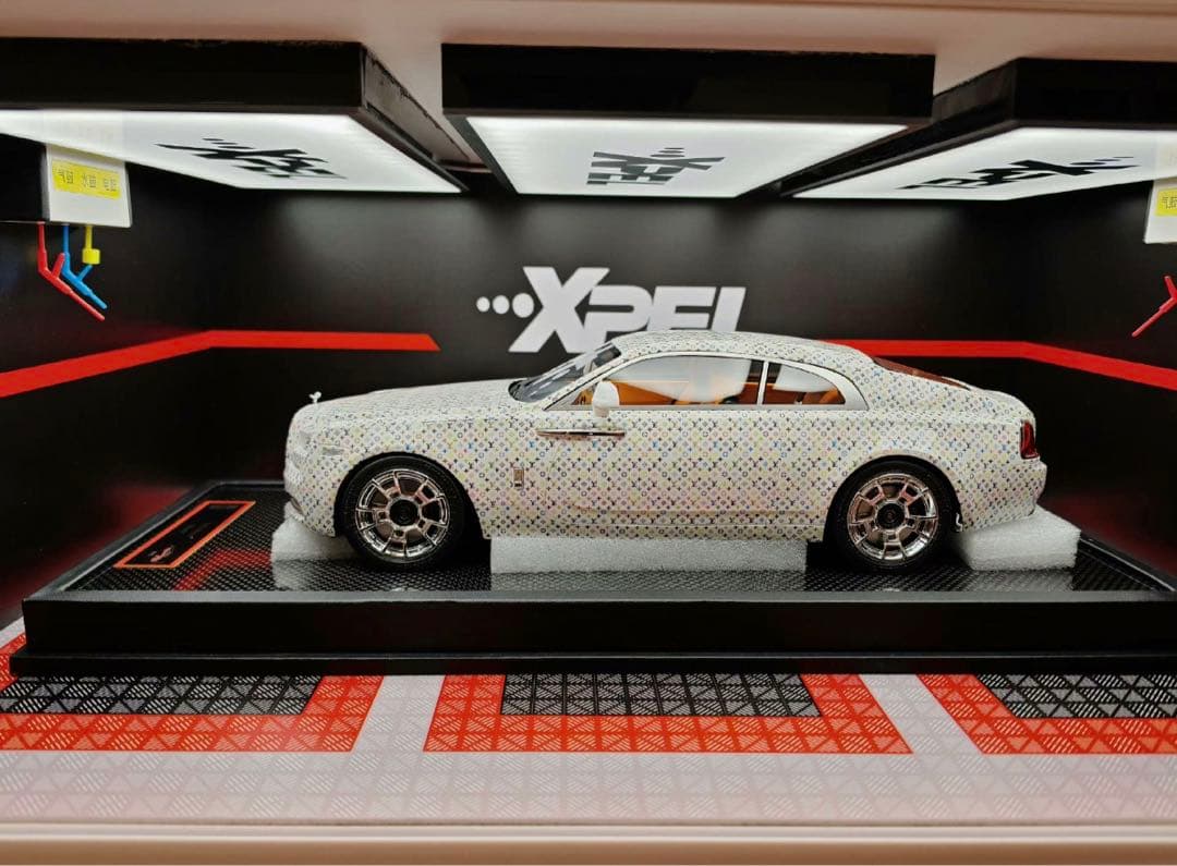 ルイ・ヴィトン特注　1/18ミニカー　ロールスロイス ウランス