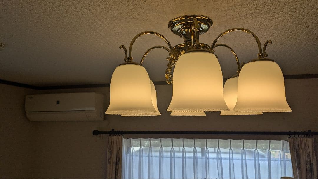 y530　アンティーク調　シャンデリア　ナショナル　6灯