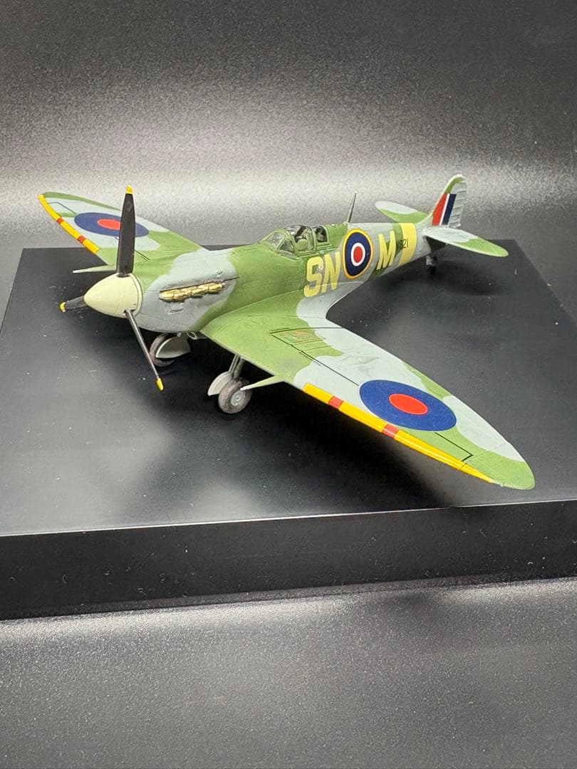 #作品No19 イギリス空軍 スーパーマリン スピットファイア　1/72