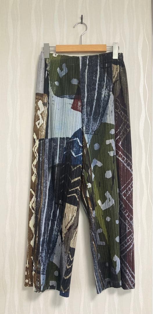 新品同　希少　プリーツプリーズ　イッセイミヤケ　ガウチョパンツ　マルチカラー　M