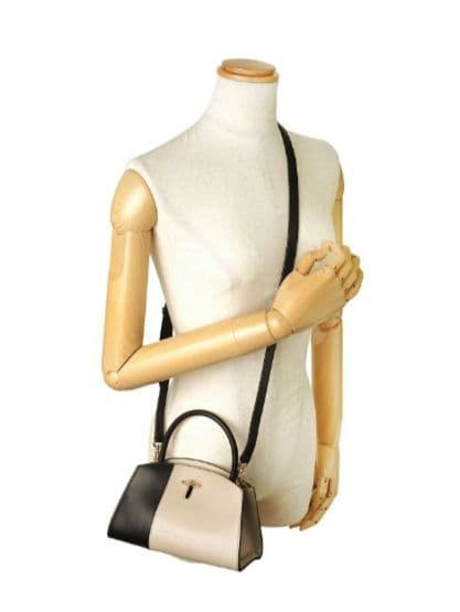 【新品(未開封)・希少品】FURLA　フルラ　ハンドバッグ　GENESI　レザー