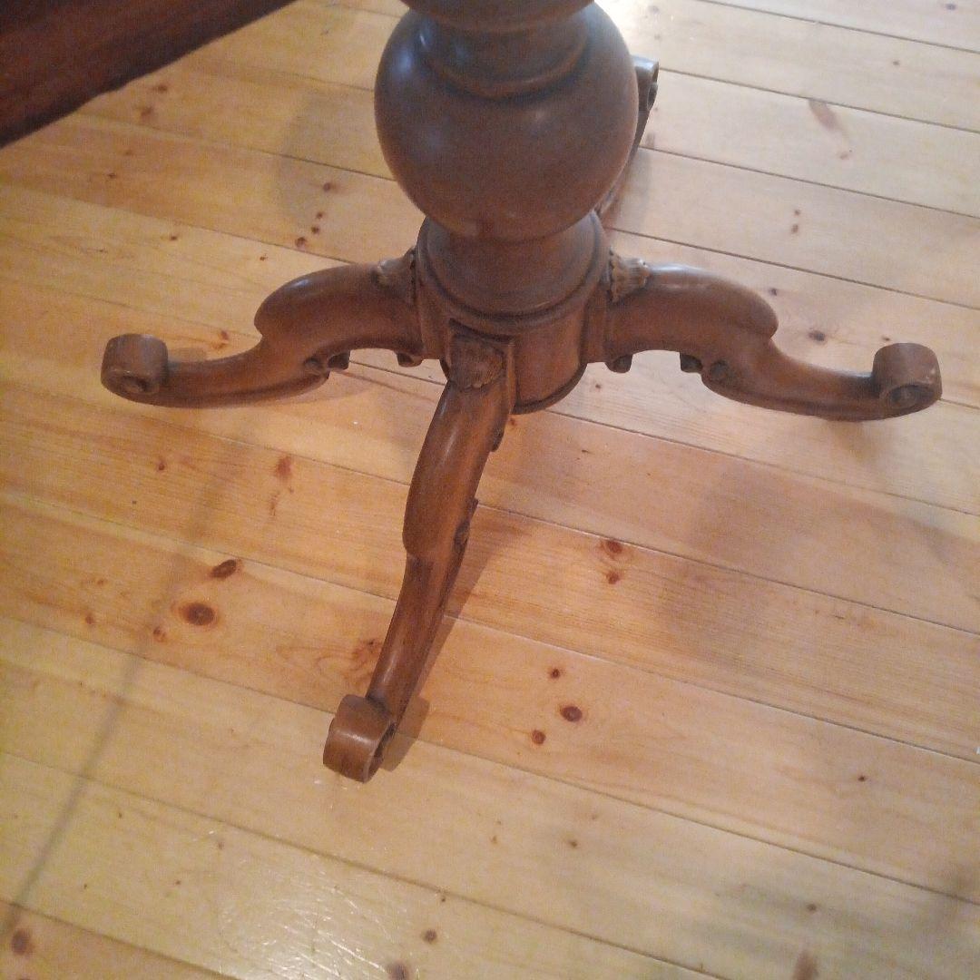 雰囲気ある佇まい✨カードテーブル　お部屋作りや店舗什器にも✨