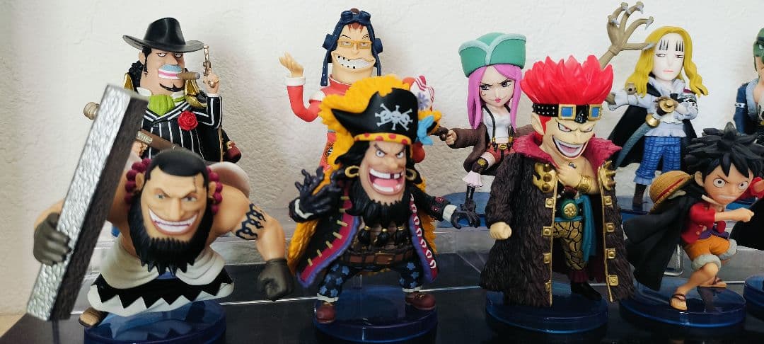 ワンピース　ワールドコレクタブルフィギュア10体　最悪の世代　ルフィ　キッド