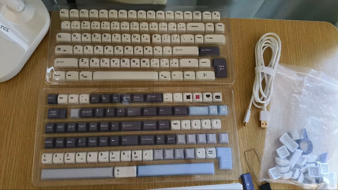 ​【日本未発売】GMK108 カスタムキーボード 苦茶紫轴V2搭載