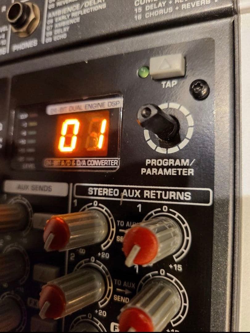 【behringer】HENYX X2222USB卓上アナログミキサー