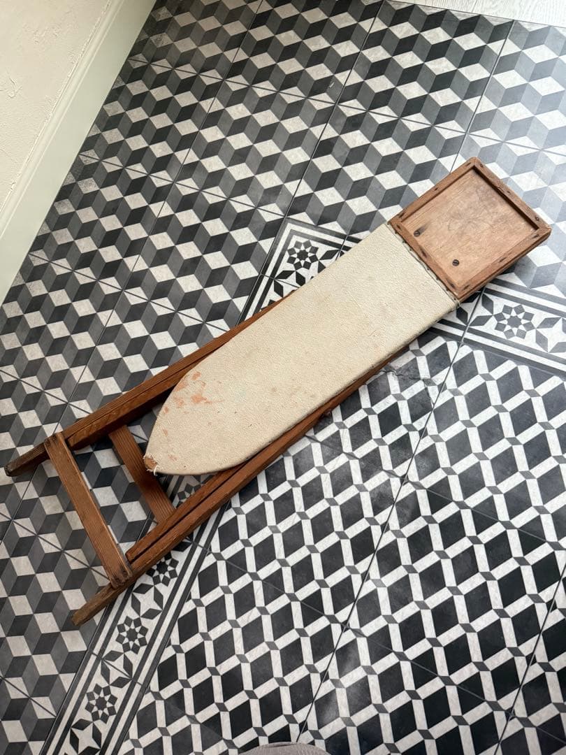 アンティーク おままごと アイロン台 セット ミニアイロン 洗濯ばさみ　フランス