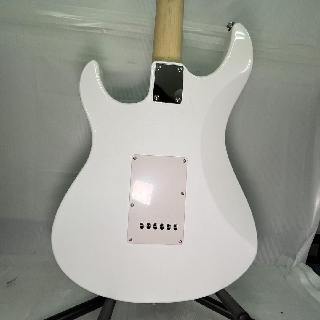 ち*鍋様 【美品】YAMAHA ヤマハ パシフィカ エレキギター PAC012