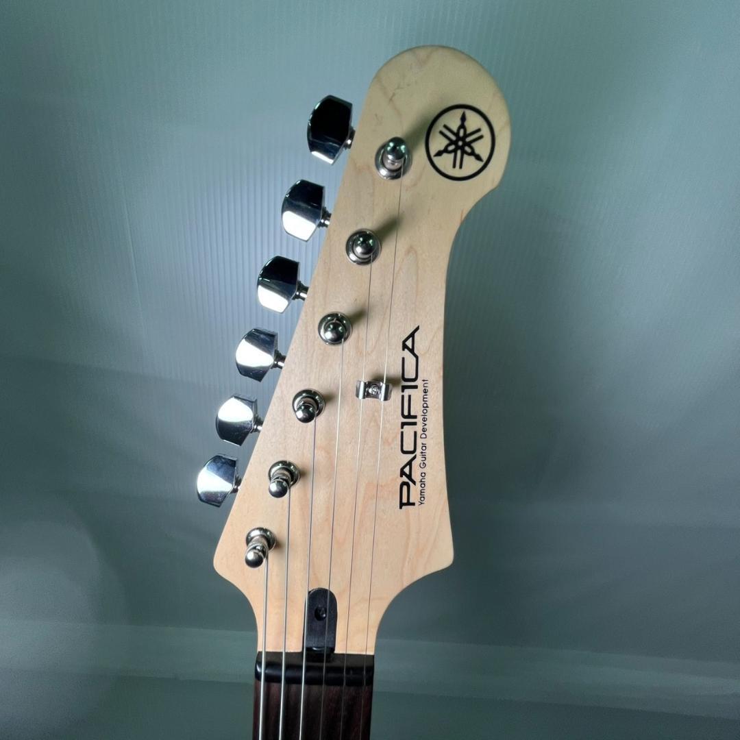 ち*鍋様 【美品】YAMAHA ヤマハ パシフィカ エレキギター PAC012
