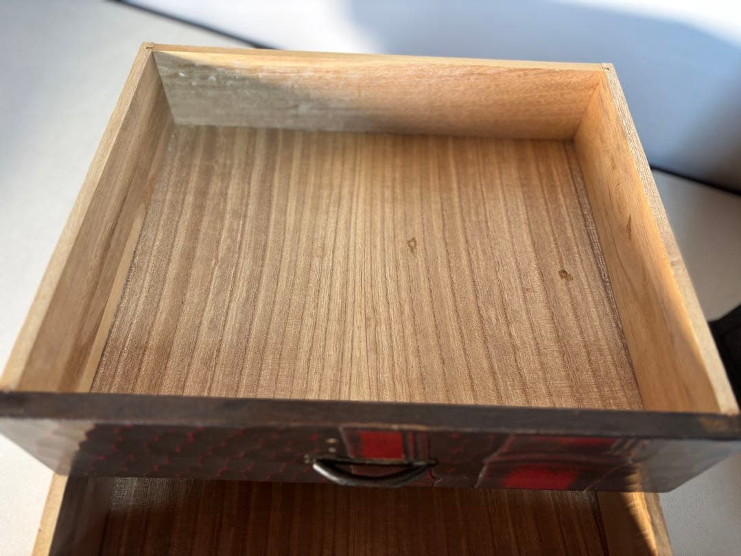 昭和レトロ　鎌倉彫り　竹彫刻の木製 小タンス 漆塗り　10段引き出し