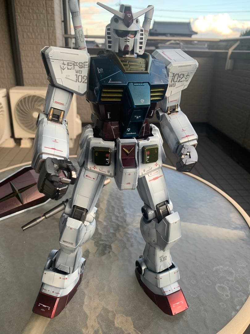 1/48スケール メガサイズガンダム と組立体験版他有り。