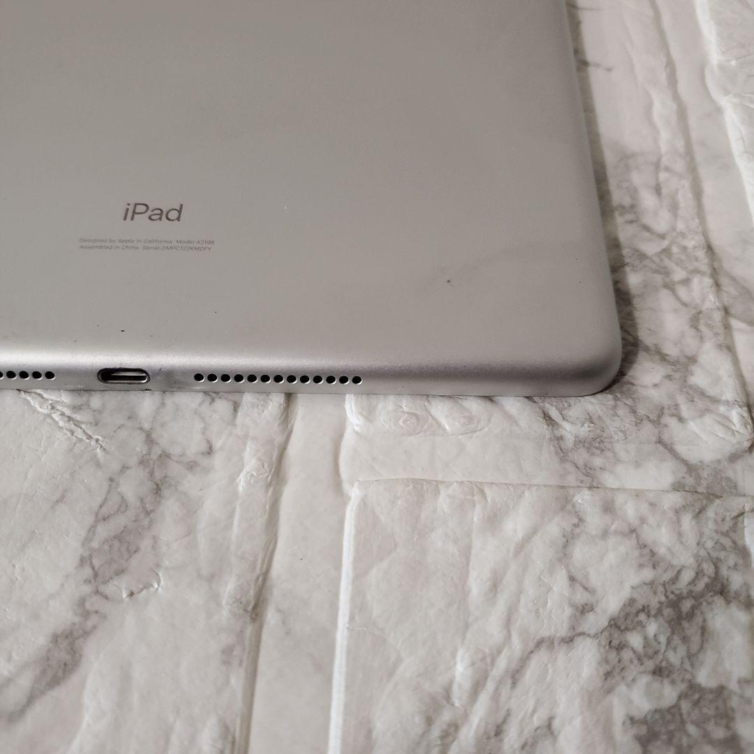 245 iPad 7世代 128GB SIMフリー シルバー