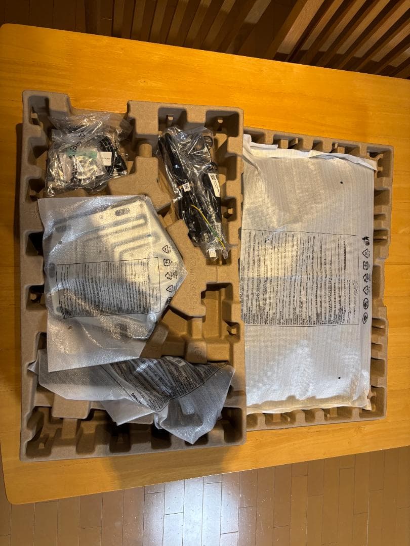 MSI G244F E2 23.8インチ 180Hz IPSゲーミングモニター