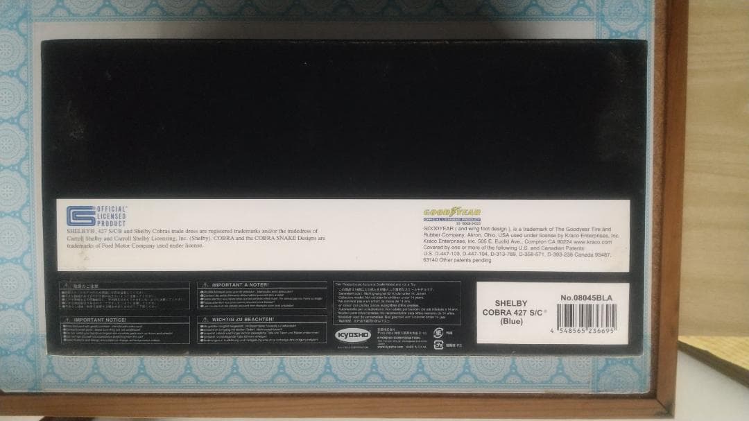 ミニカー 1/18 SHELBY COBRA 427 S/C (Blue)