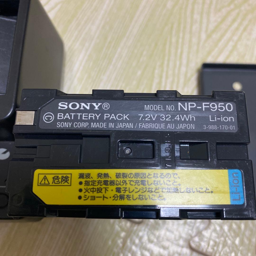 通電確認済 ソニー DCR-TRV900 デジタルピデオカメラ バッテリー付き