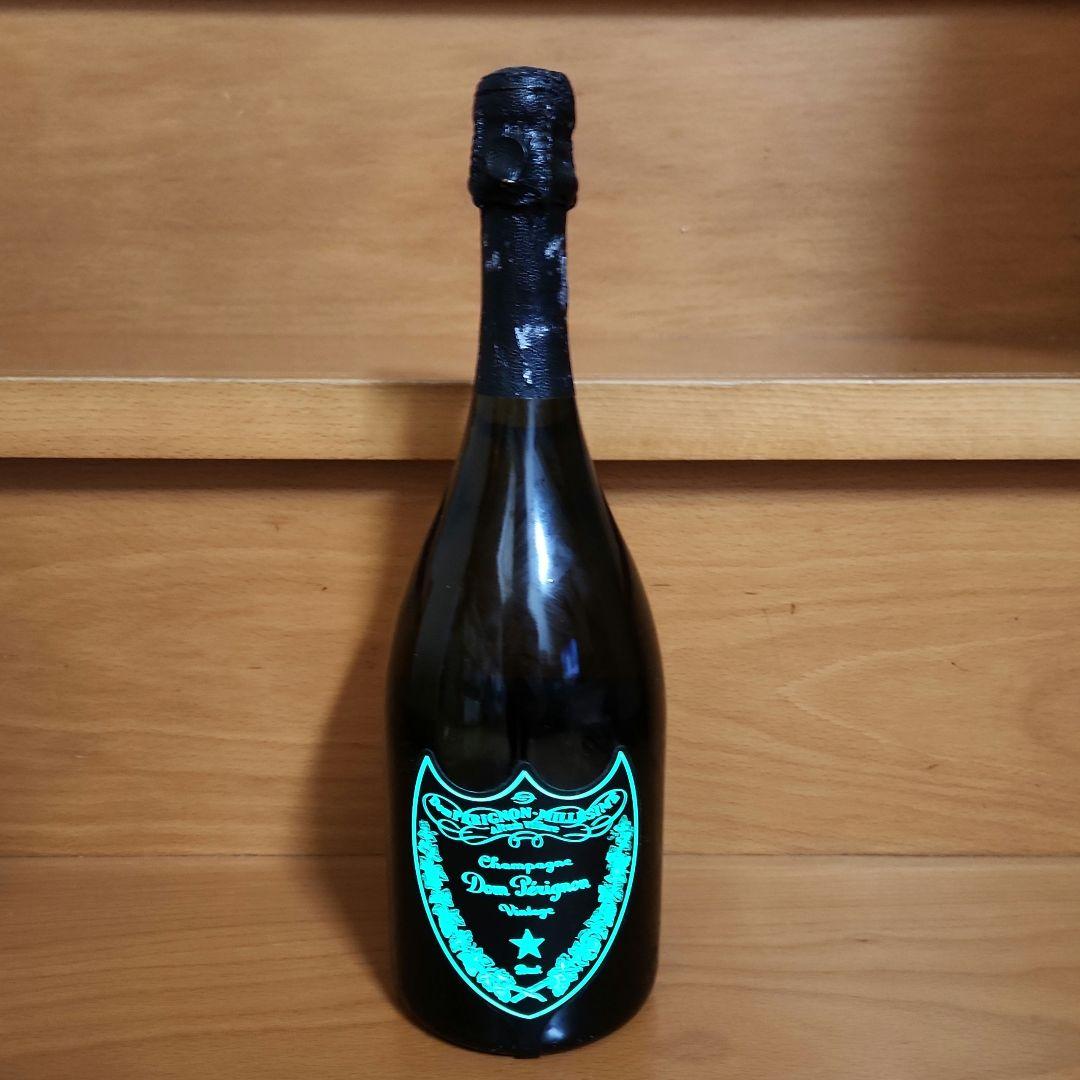 光る！ドン・ペリニヨン ヴィンテージ シャンパン