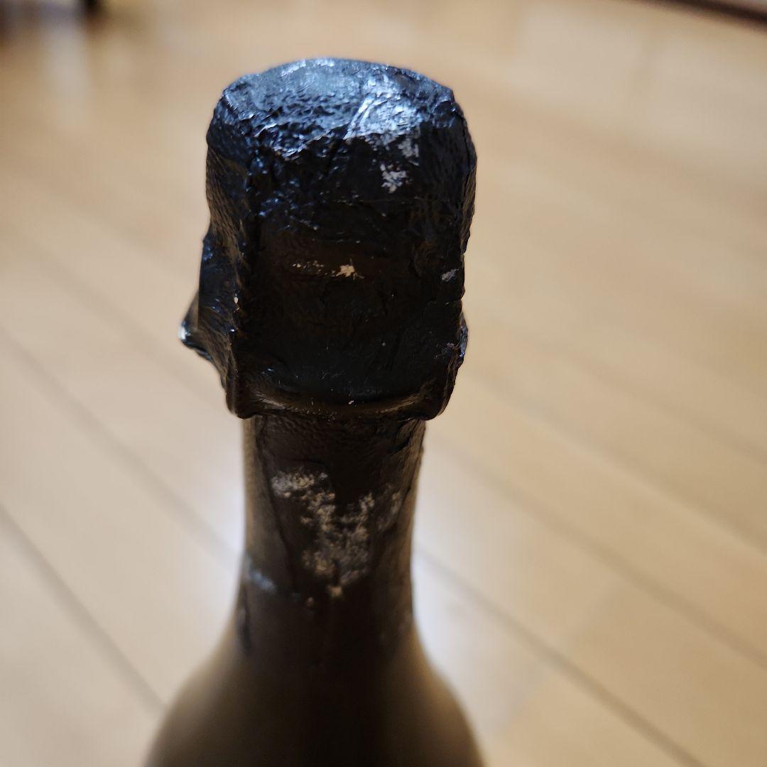 光る！ドン・ペリニヨン ヴィンテージ シャンパン